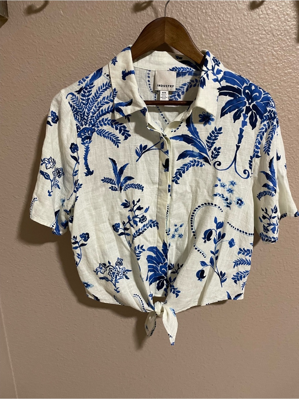 INDUSTRY Blue Floral linen blend Tie-Front Crop Shirt - White & Blue